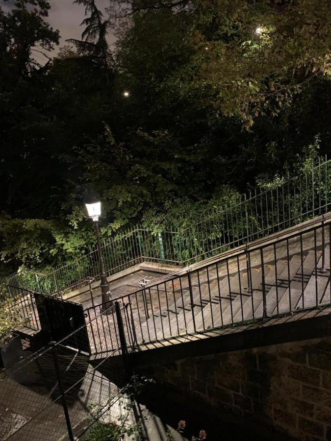 Appartement Au Coeur De Montmartre パリ エクステリア 写真